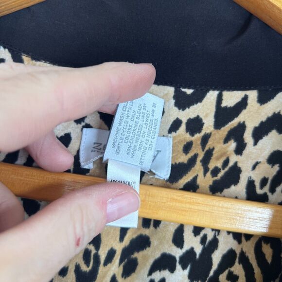 Chicos Zenergy Gold Zip Black Jacket Mesh Accents Casual Basic Size 2-12/14 - Picture 11 of 12